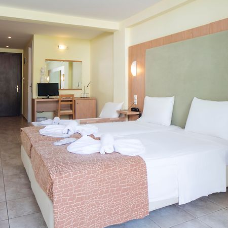 Hotel Punta Екстериор снимка