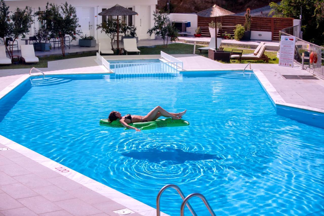 Hotel Punta Екстериор снимка