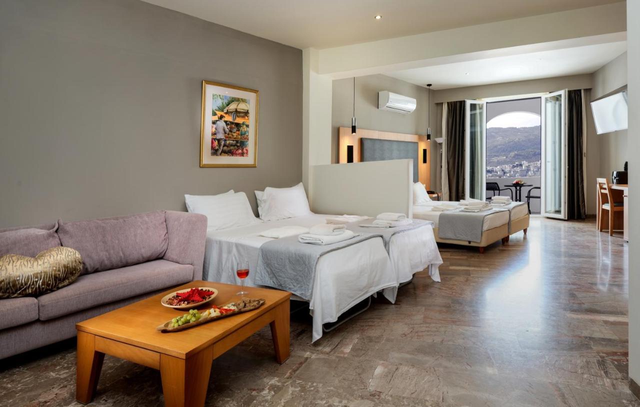 Hotel Punta Екстериор снимка
