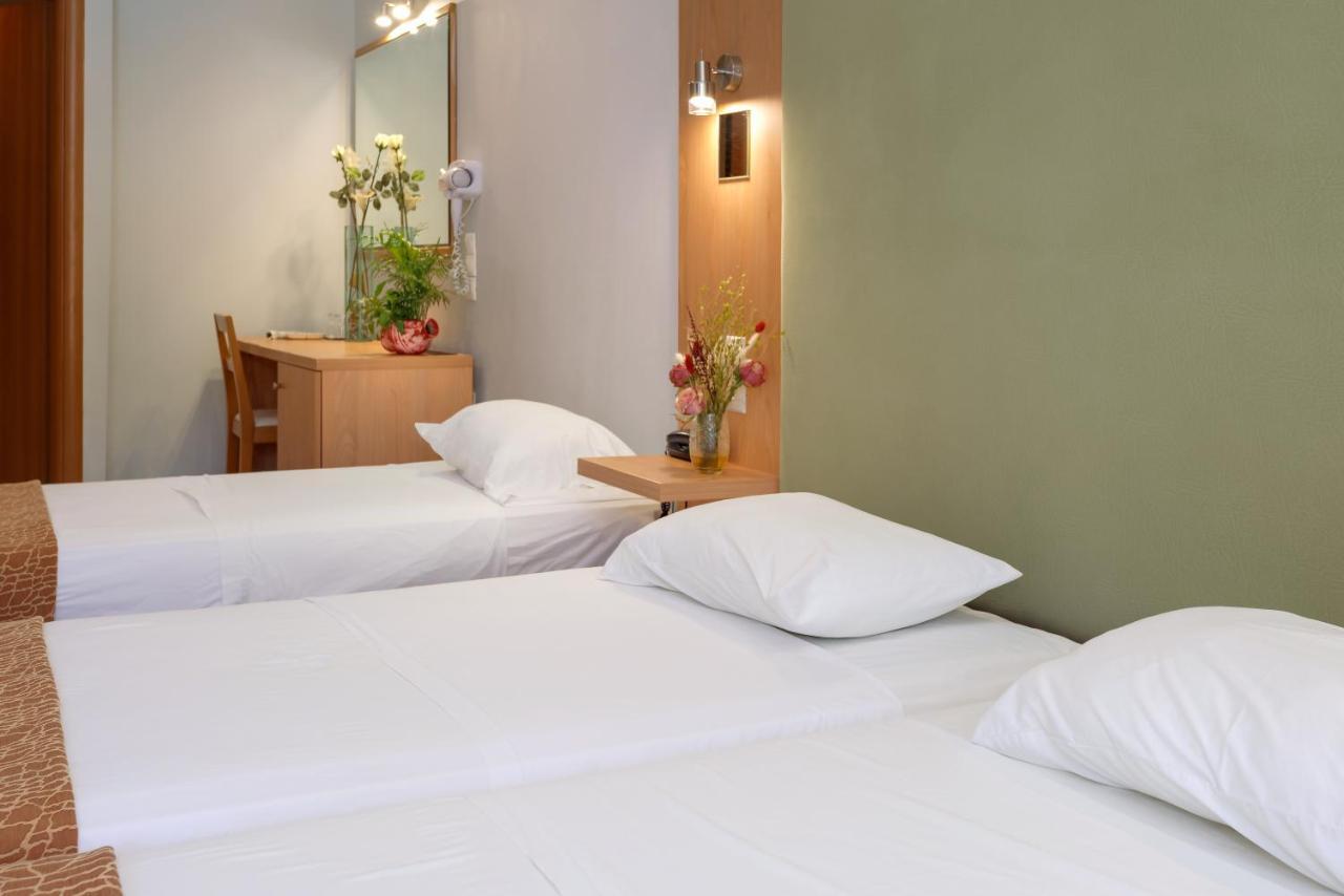 Hotel Punta Екстериор снимка